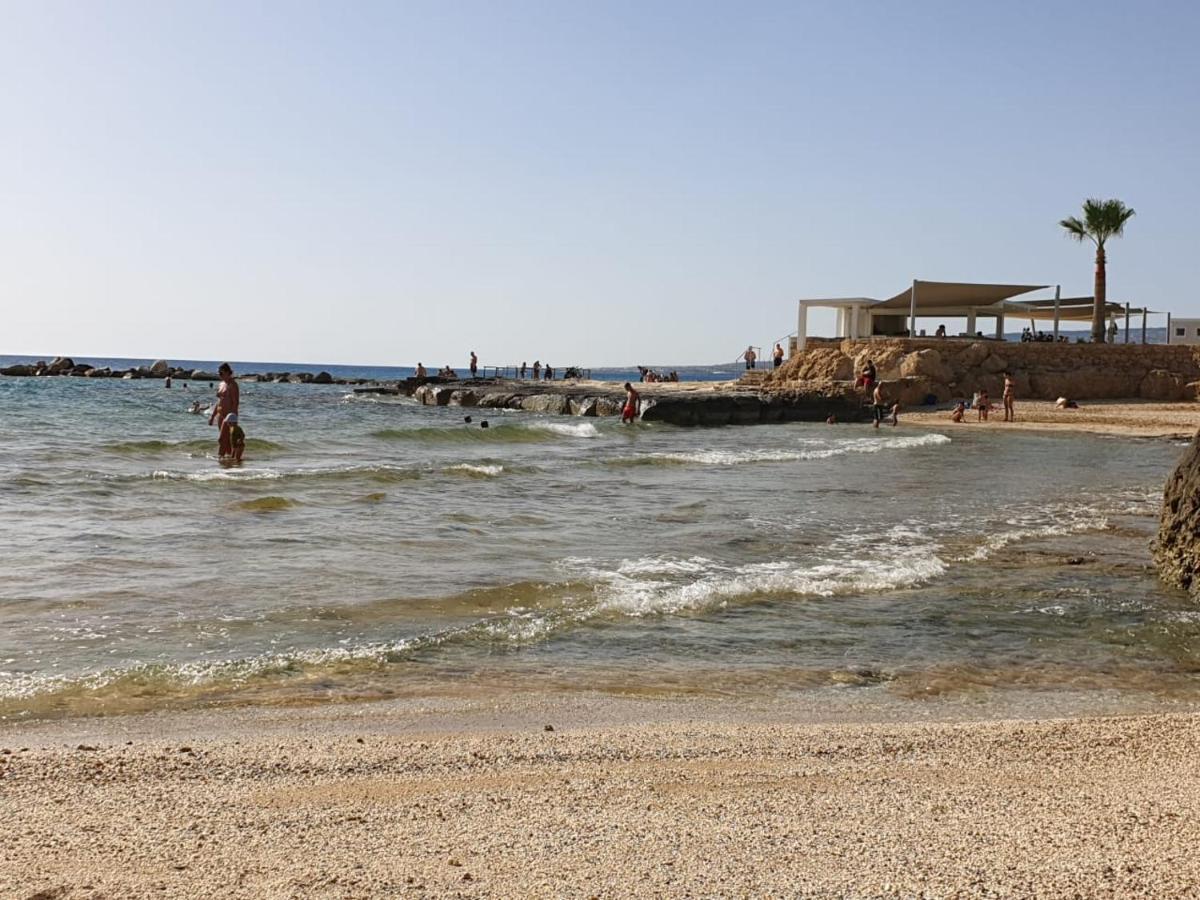 Paphos Seaview Sunset Holiday Apartments מראה חיצוני תמונה