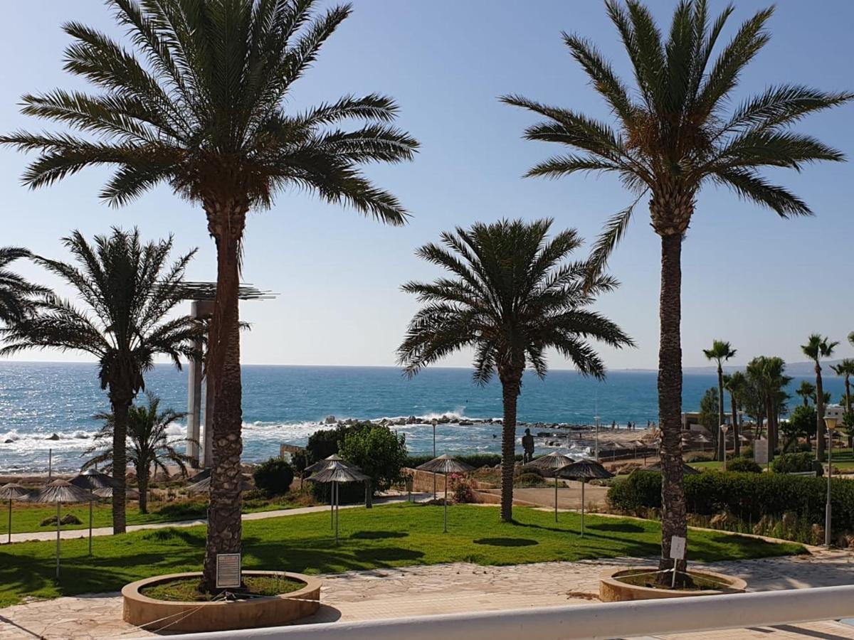 Paphos Seaview Sunset Holiday Apartments מראה חיצוני תמונה