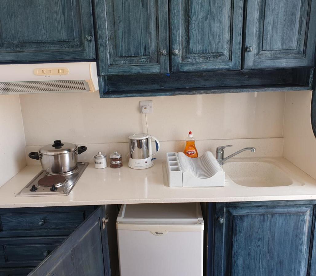 Paphos Seaview Sunset Holiday Apartments מראה חיצוני תמונה