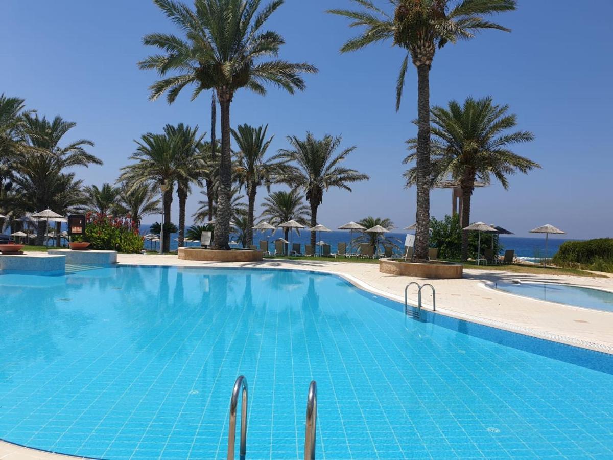 Paphos Seaview Sunset Holiday Apartments מראה חיצוני תמונה